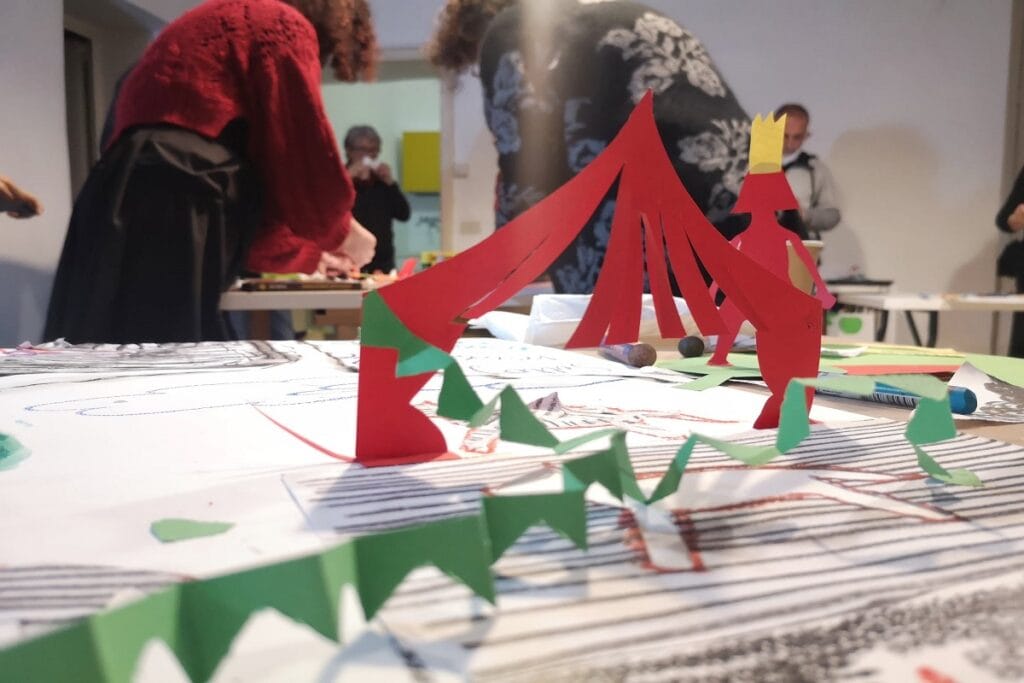 Disegni e storie sotto l'albero laboratori creativi per bambini